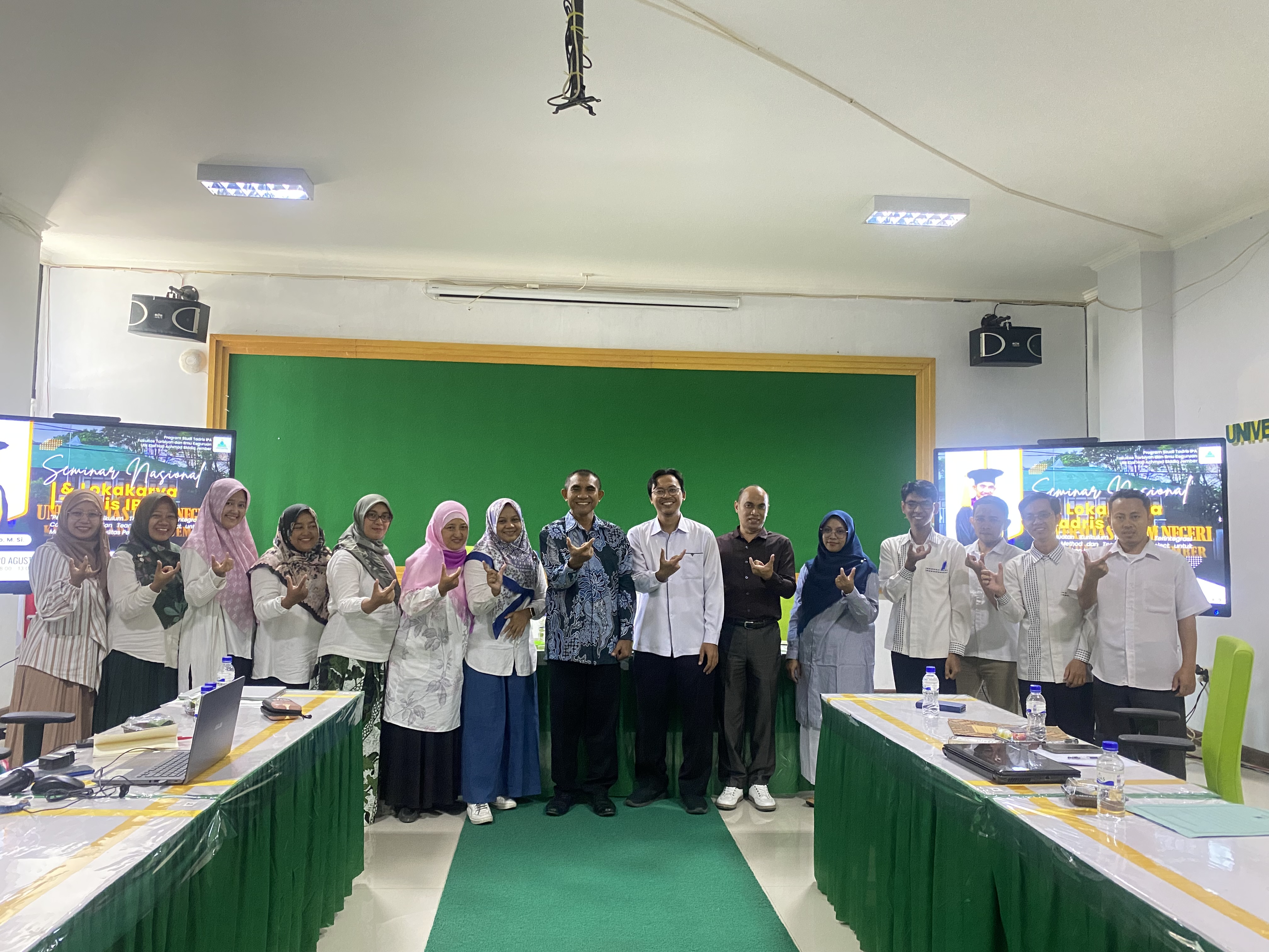 Acara Seminar Nasional 2024: Perkembangan Pendidikan Berbasis Capaian atau Outcome-Based Education (OBE)